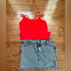 GUESS POLYESTER RED TOP